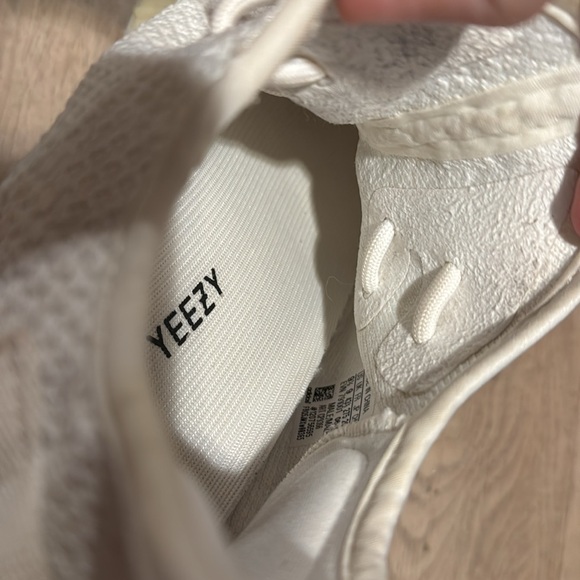 yeezy 350 - Picture 7 of 7